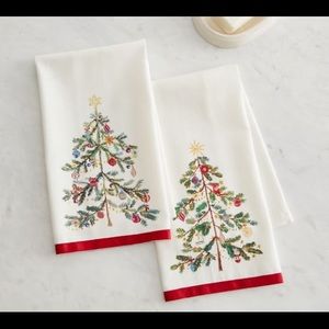 Pottery Barn Farmhouse Rustic Christmas In The Country Guest Towels - Set Of 2🎄